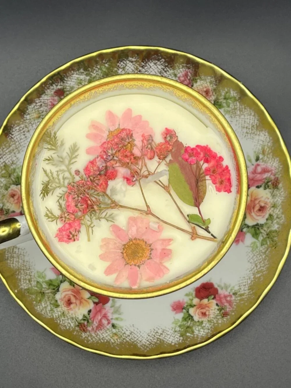 Gold-Rimmed Floral Rose Teacup & Saucer Candle